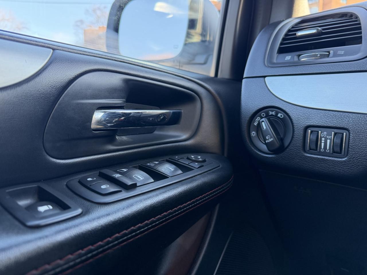 2018 Dodge Grand Caravan GT Photo