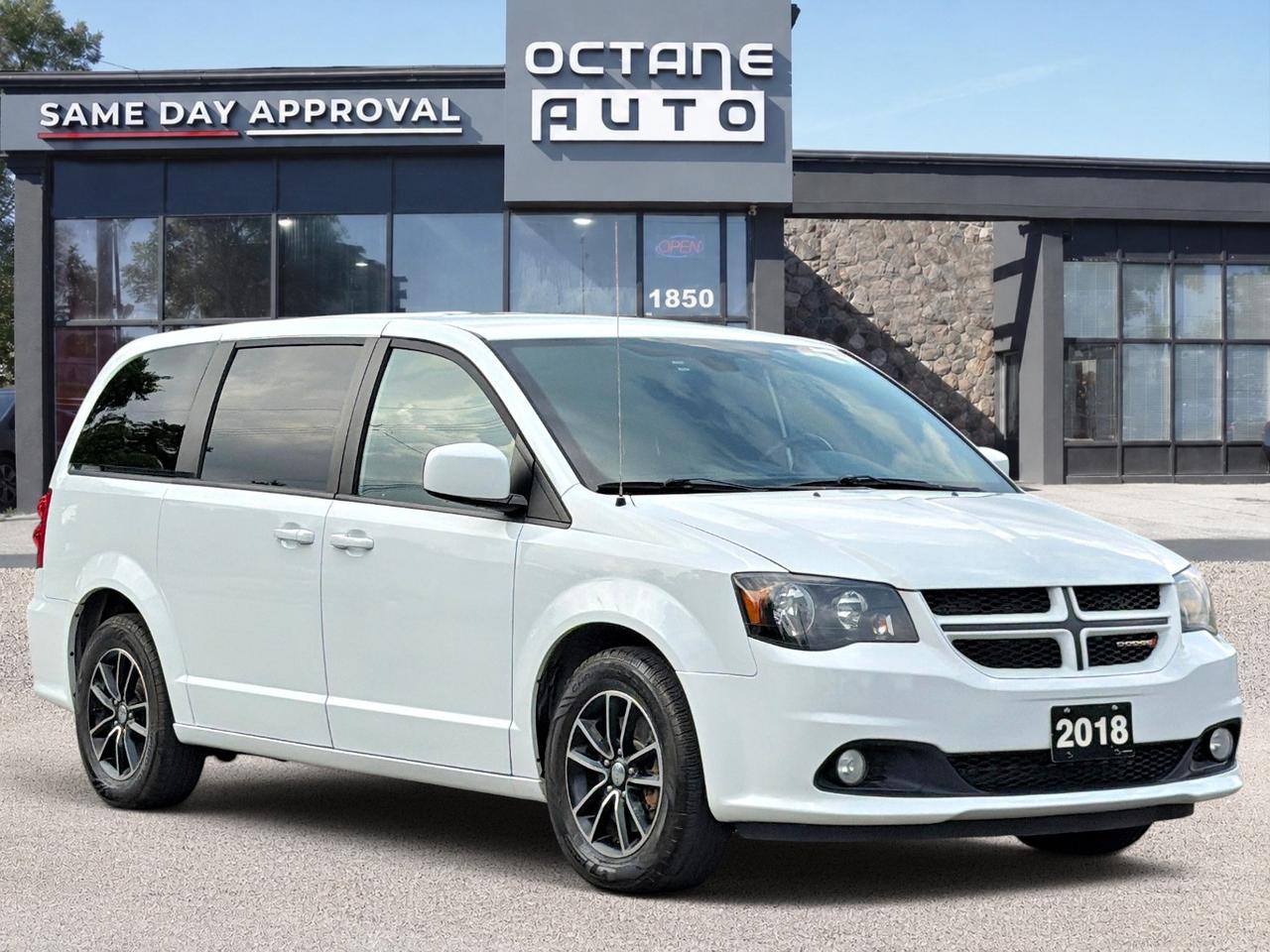 2018 Dodge Grand Caravan GT 2WD Photo2