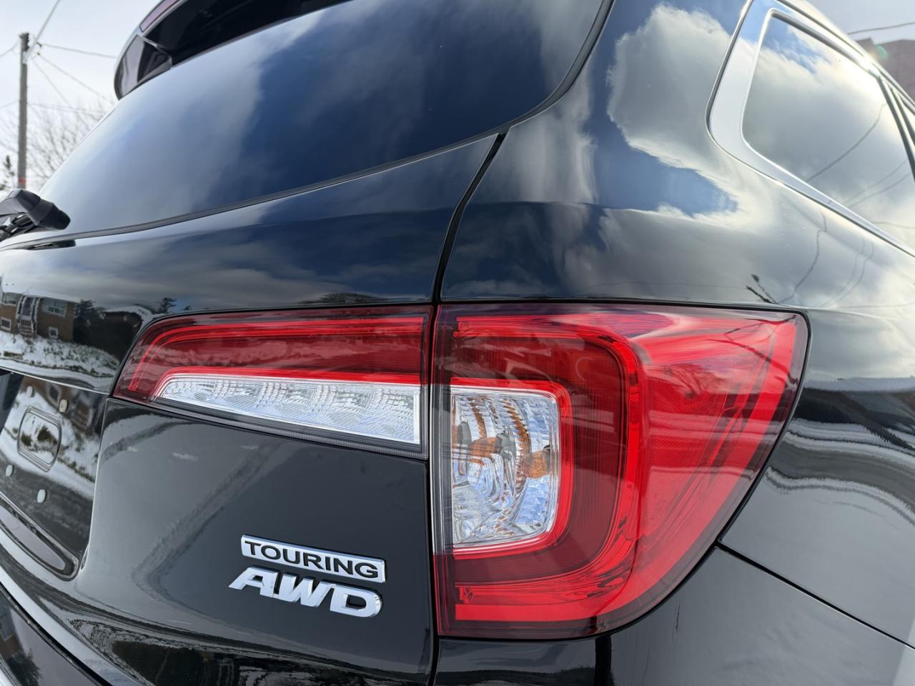 2022 Honda Pilot Touring 8-Passenger AWD - Photo #7