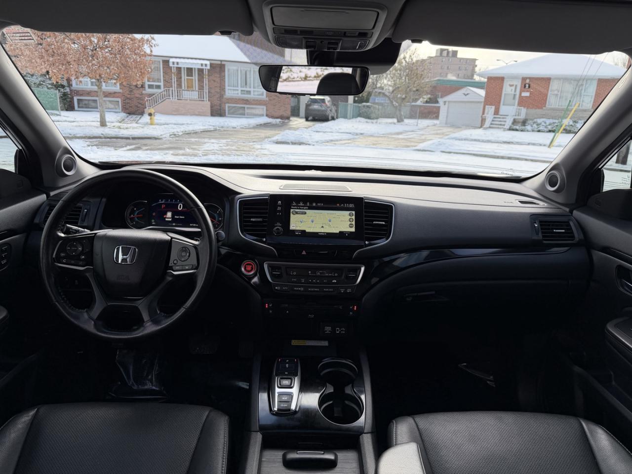 2022 Honda Pilot Touring 8-Passenger AWD - Photo #17