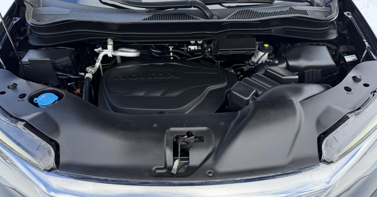 2022 Honda Pilot Touring 8-Passenger AWD - Photo #32