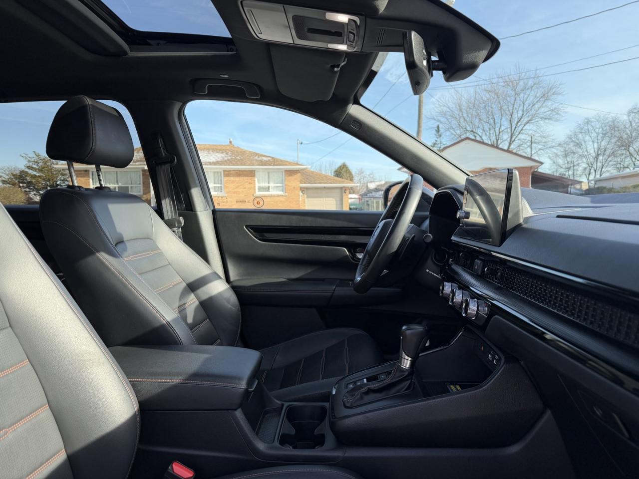 2023 Honda CR-V Hybrid Touring - Photo #9