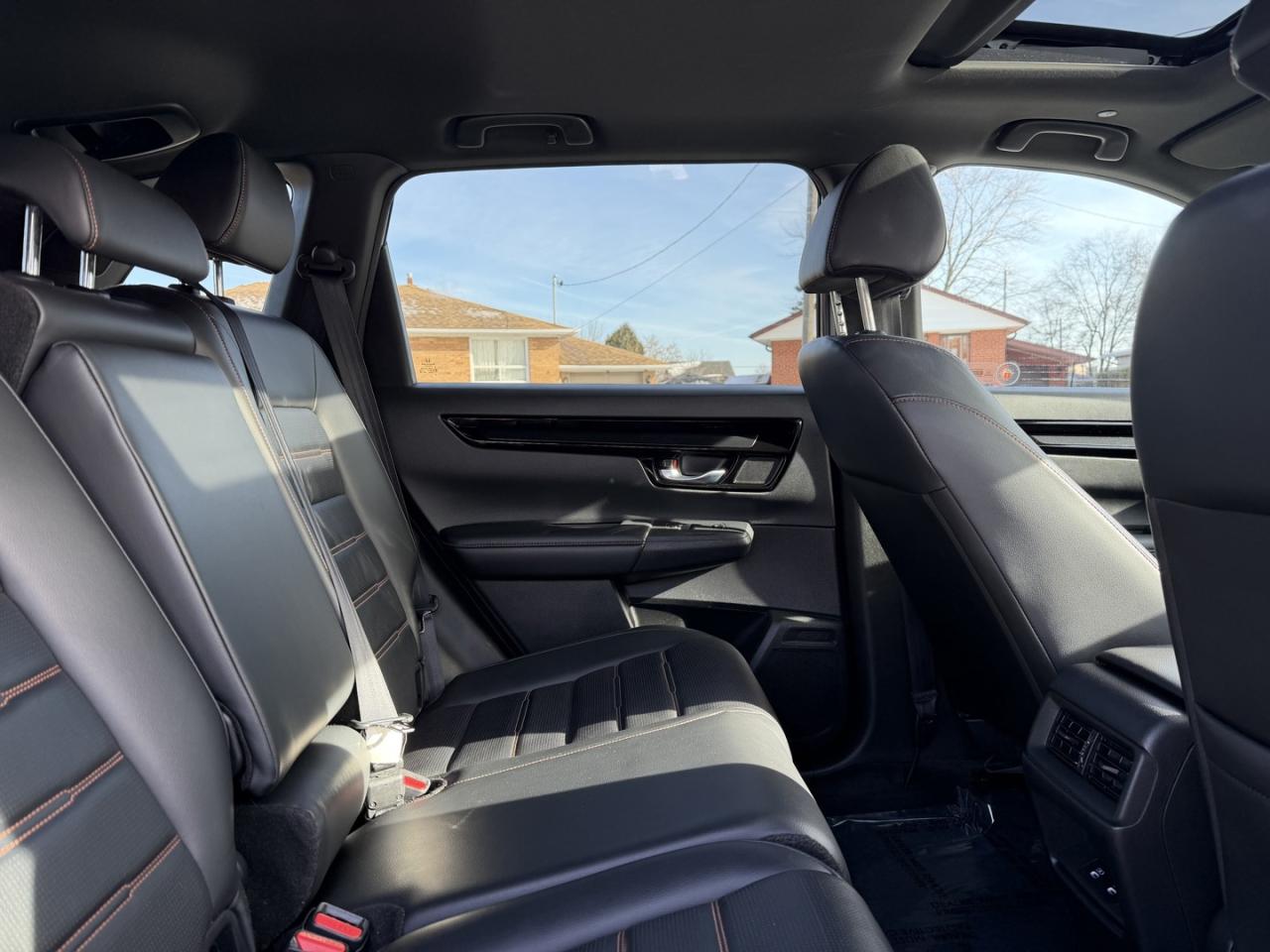 2023 Honda CR-V Hybrid Touring - Photo #8