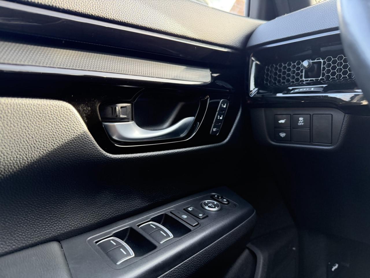 2023 Honda CR-V Hybrid Touring - Photo #22