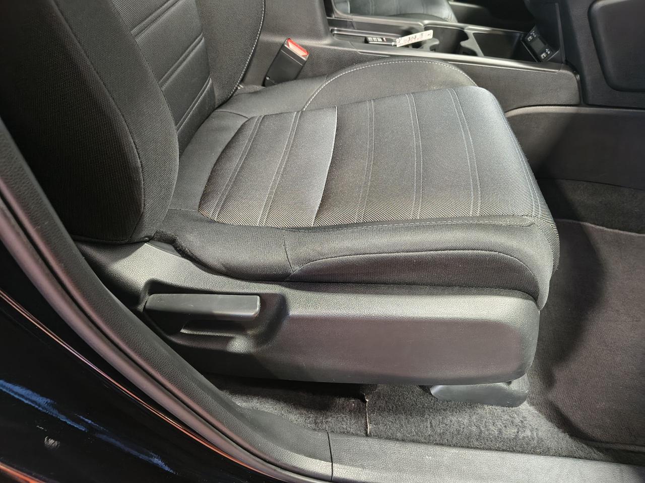 2021 Honda CR-V LX AWD Photo0