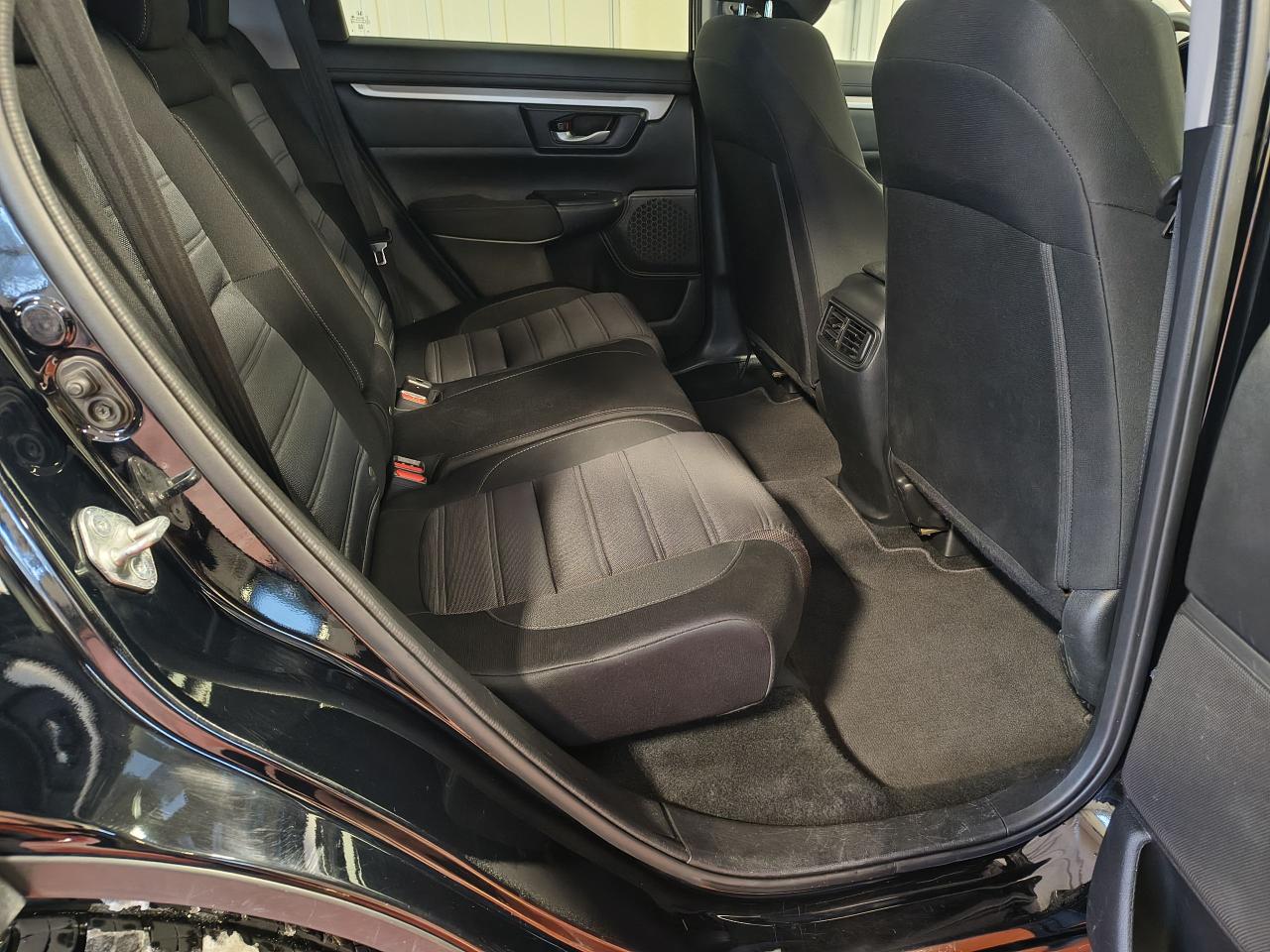 2021 Honda CR-V LX AWD Photo0