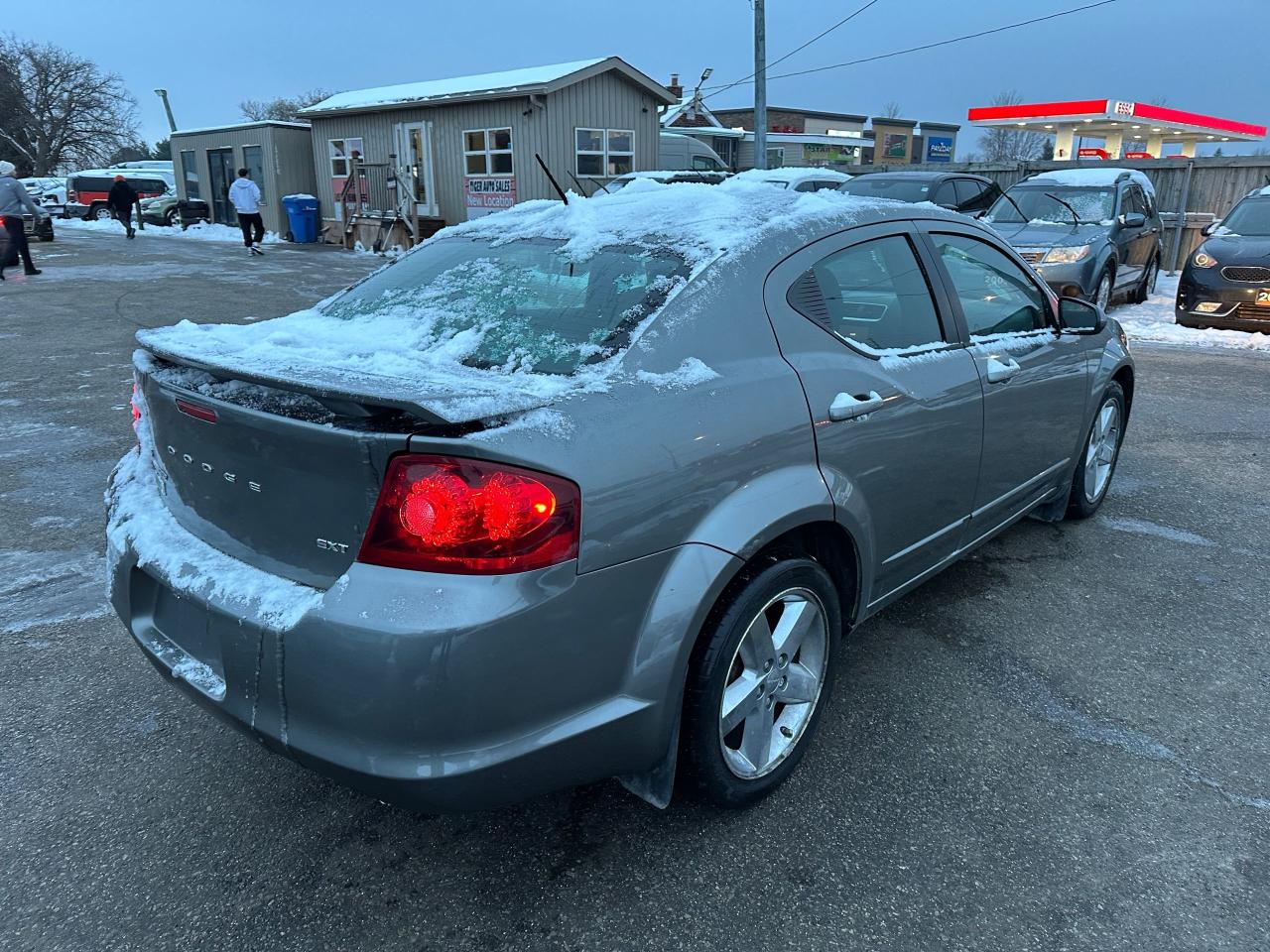 2012 Dodge Avenger SXT, SEDAN, AUTO, 4 CYL, CHROME WHEELS, AS IS Photo4