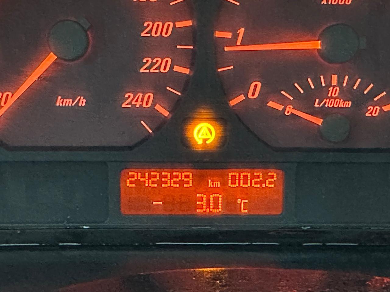 2004 BMW 3 Series 325Ci, COUPE, MANUAL, SPORT, AS IS - Photo #13