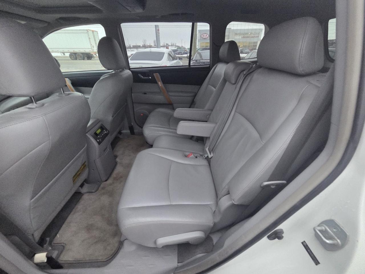 2008 Toyota Highlander Hybrid LIMITED, LOADED, HYBRID, 7 PASSENGER, CERTIFIED - Photo #10