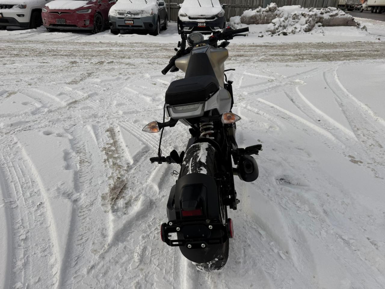 2022 HUSQVARNA TE300i VITPILEN 401, THEFT RECOVERY, LOW KMS, AS IS Photo2