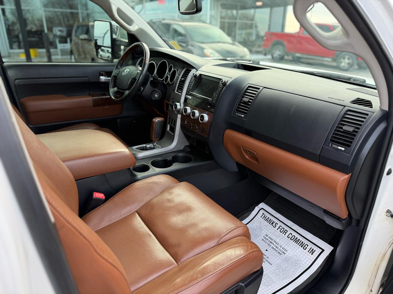 2013 Toyota Tundra Platinum *** LOOKS BRAND NEW! *** Near perfect - Photo #13