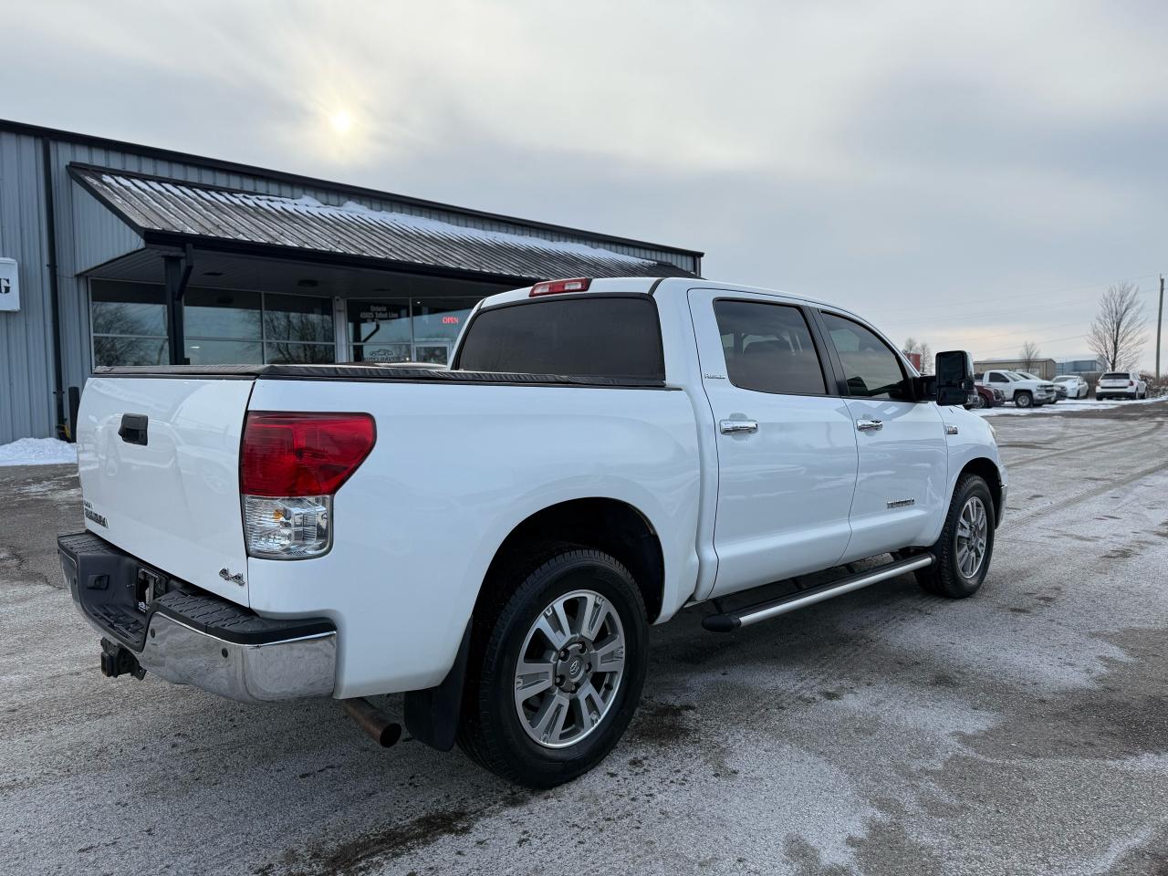 2013 Toyota Tundra Platinum *** LOOKS BRAND NEW! *** Near perfect - Photo #4