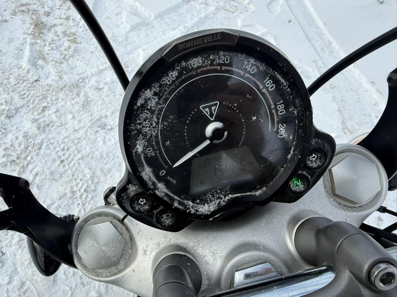 2022 Triumph Bonneville SPEEDMASTER, BOBBER, 1200, LIGHT DAMAGE, AS IS - Photo #8