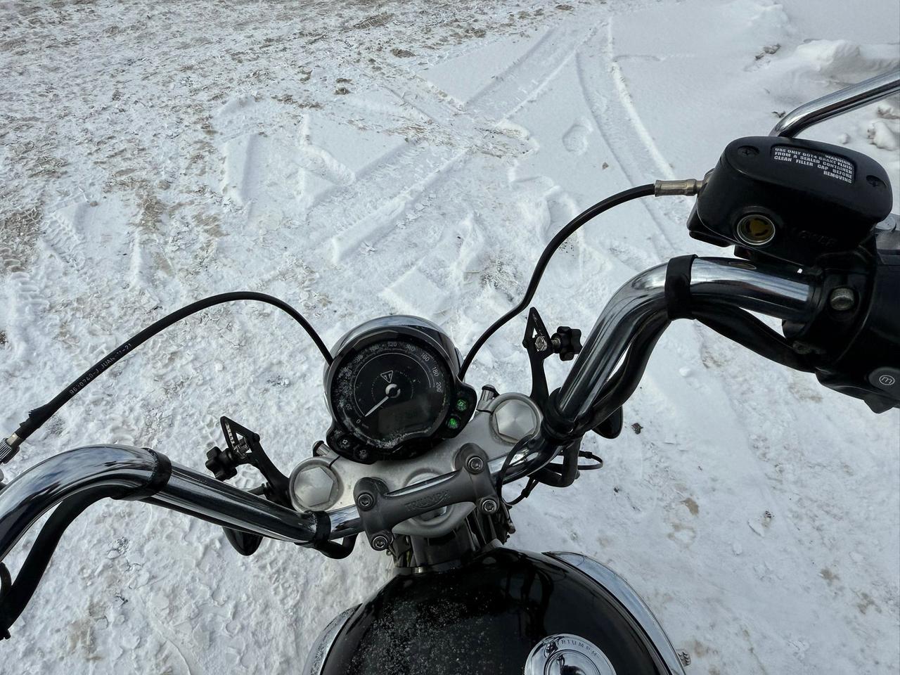 1764863903