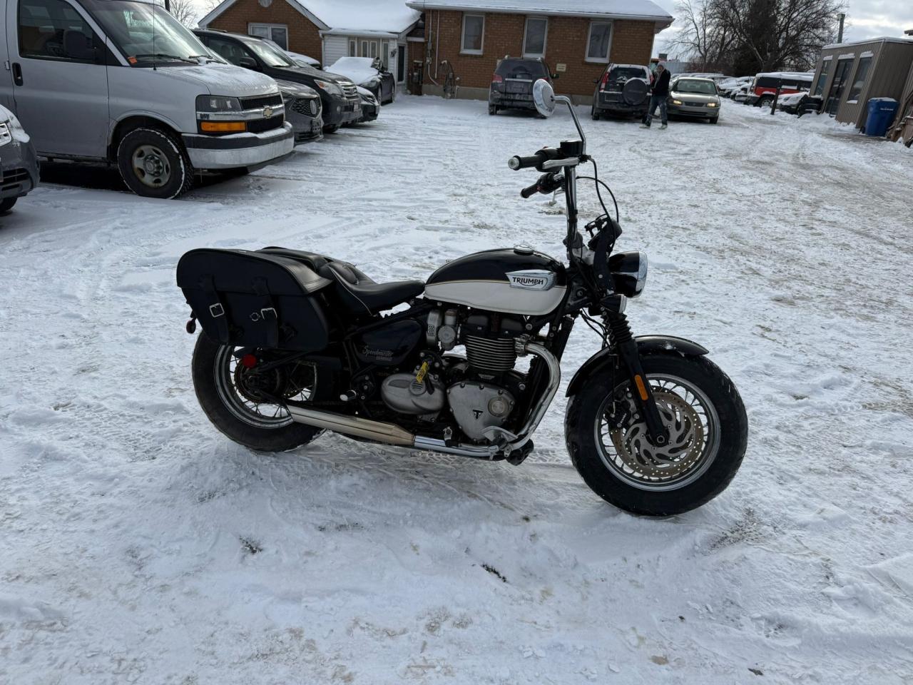 2022 Triumph Bonneville SPEEDMASTER, BOBBER, 1200, LIGHT DAMAGE, AS IS Photo4