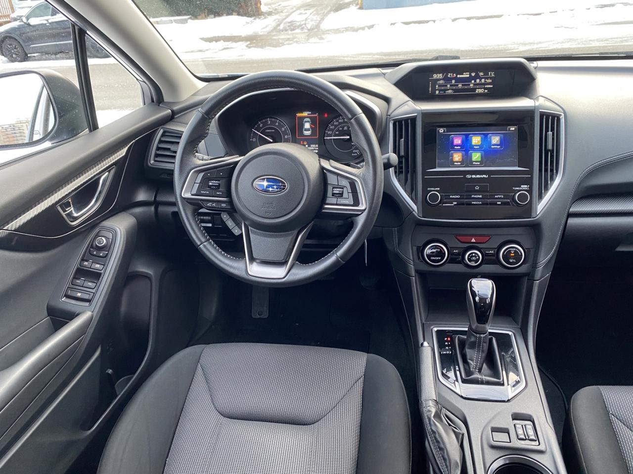 2017 Subaru Impreza 2.0i Premium CVT 5-Door Photo4