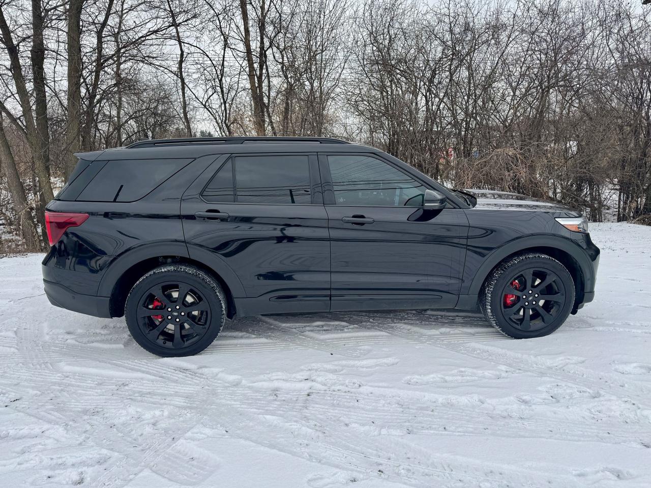 2022 Ford Explorer ST 4WD Clean Carfax | Panoramic Roof | 7 Passenger Photo3