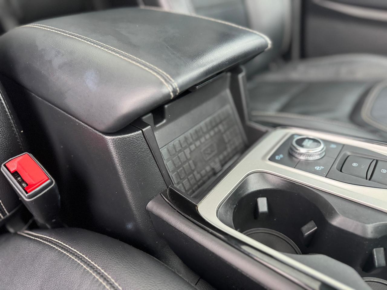 2022 Ford Explorer ST 4WD Clean Carfax | Panoramic Roof | 7 Passenger - Photo #26