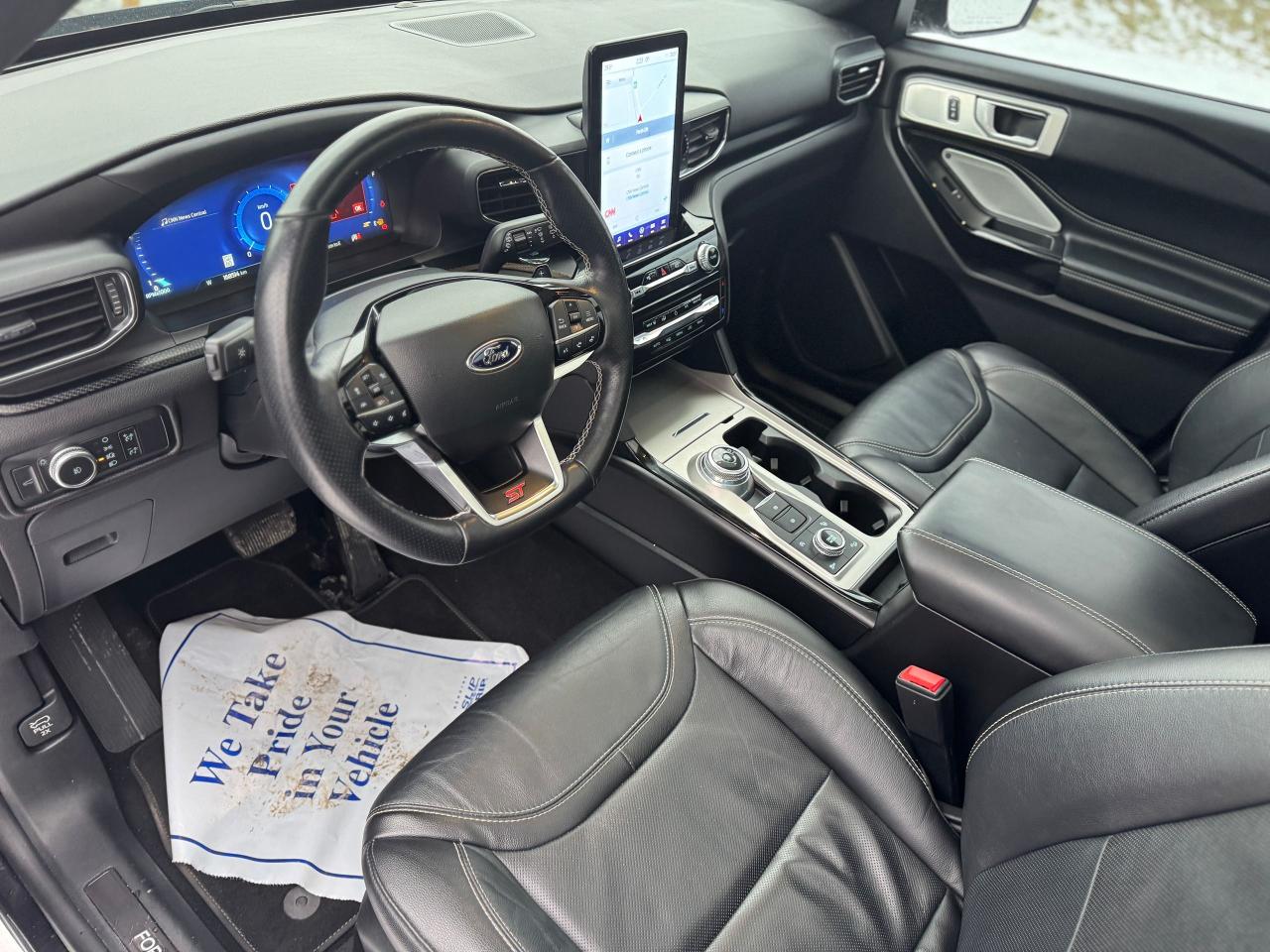 2022 Ford Explorer ST 4WD Clean Carfax | Panoramic Roof | 7 Passenger - Photo #30