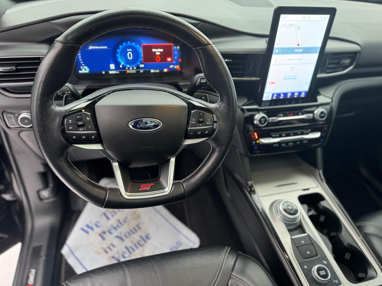 2022 Ford Explorer ST 4WD Clean Carfax | Panoramic Roof | 7 Passenger - Photo #31