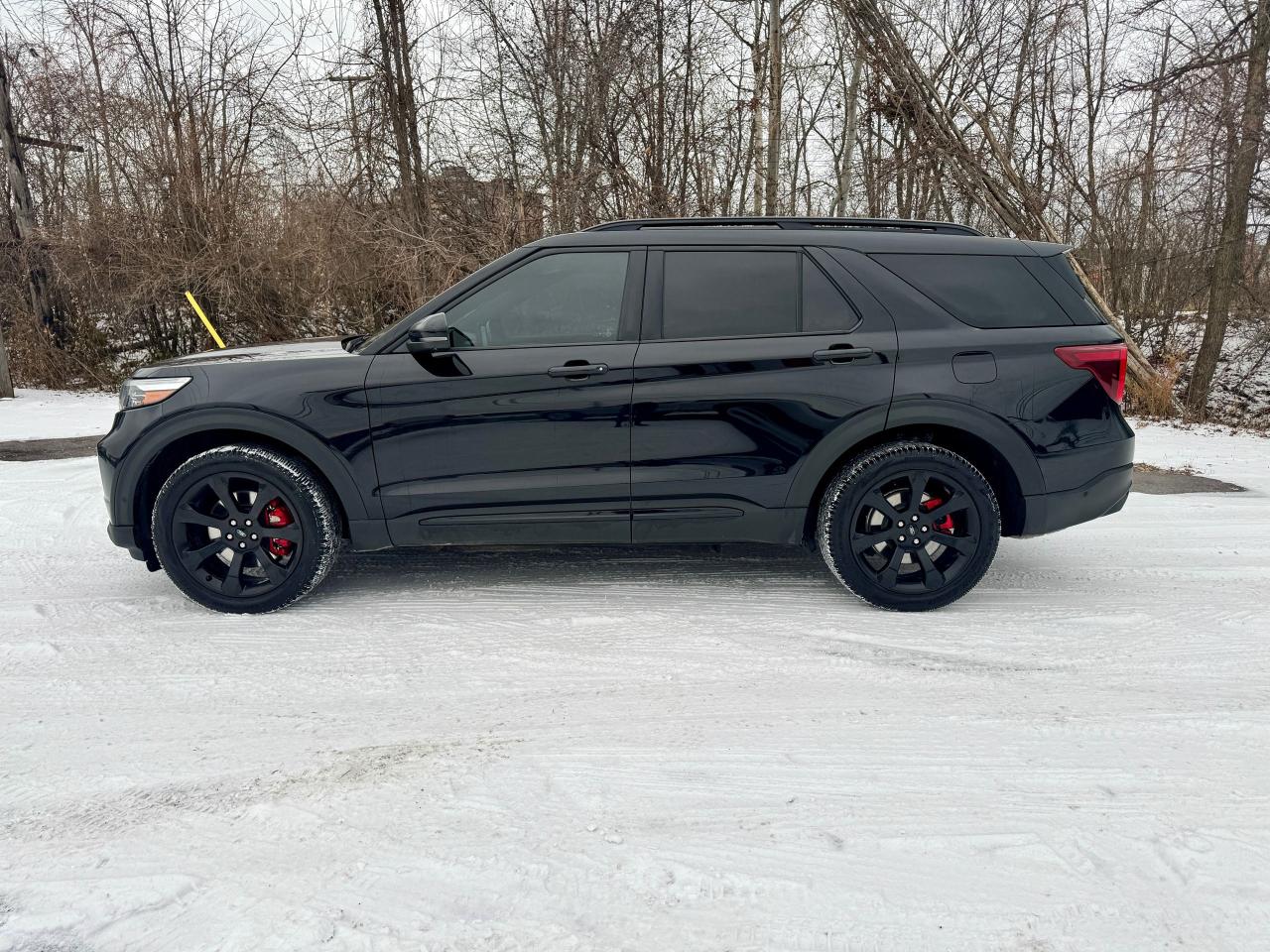 2022 Ford Explorer ST 4WD Clean Carfax | Panoramic Roof | 7 Passenger - Photo #52
