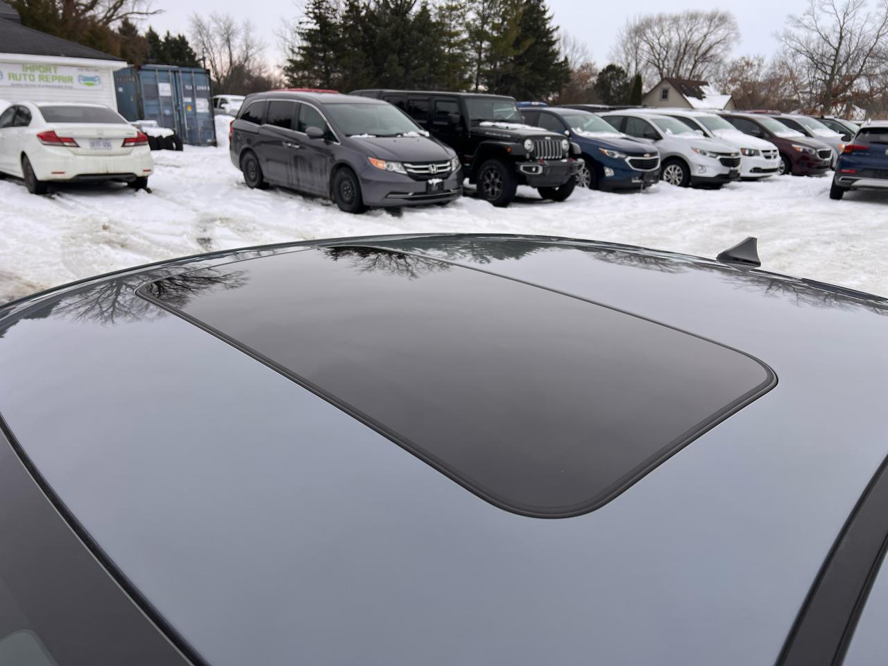 2022 Hyundai Elantra Ultimate Hybrid Photo