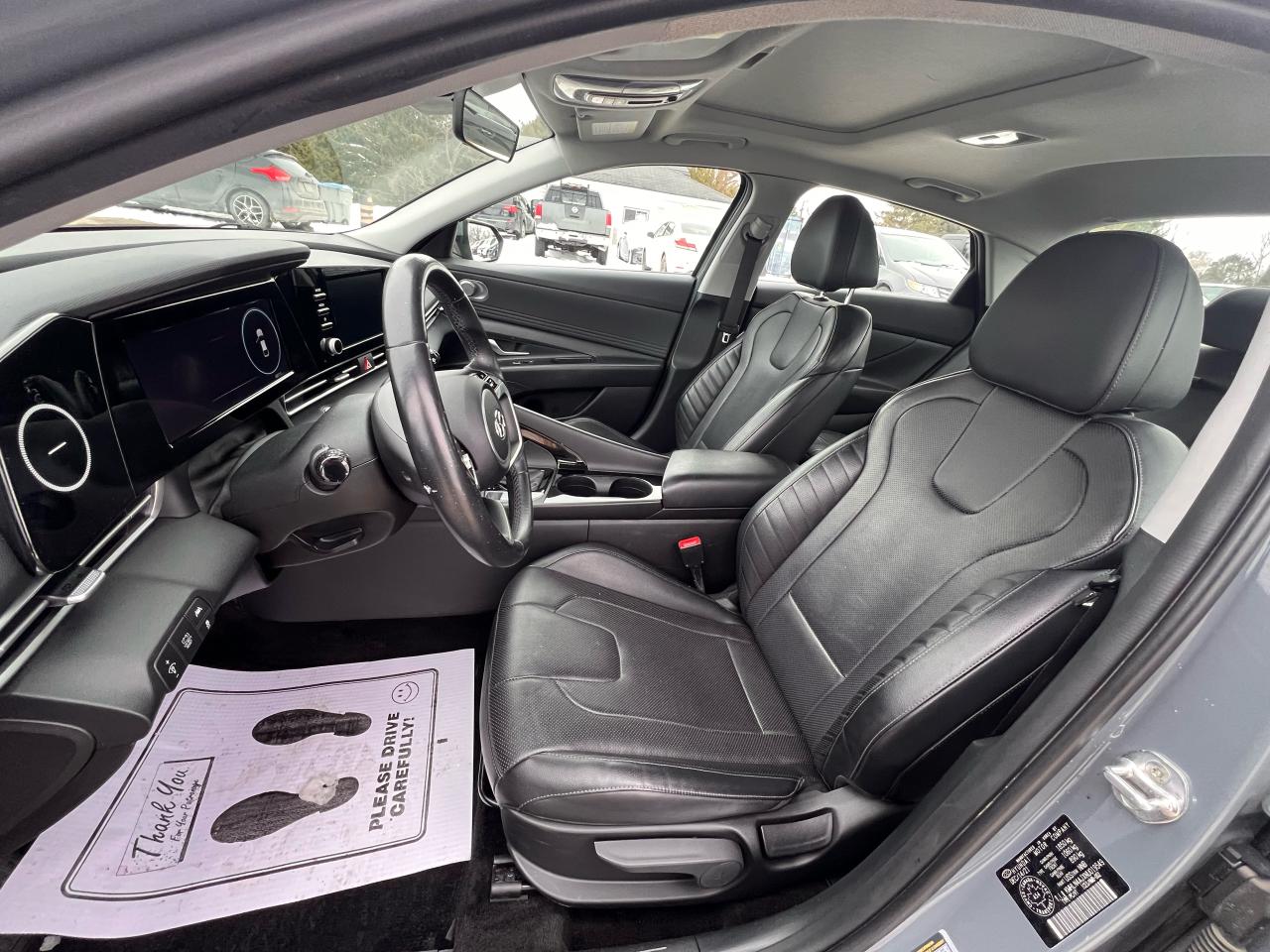 2022 Hyundai Elantra Ultimate Hybrid Photo