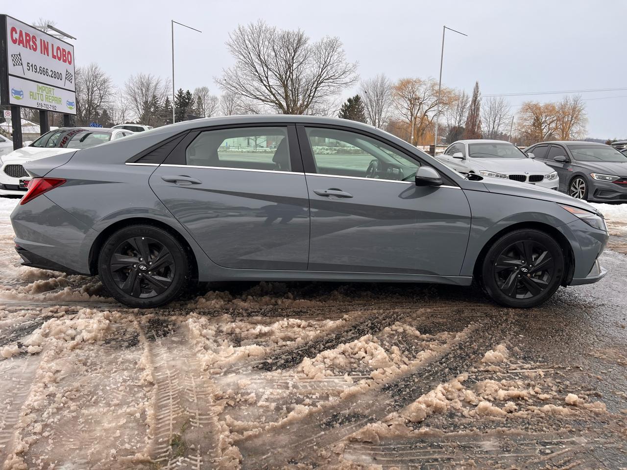 2022 Hyundai Elantra Ultimate Hybrid Photo