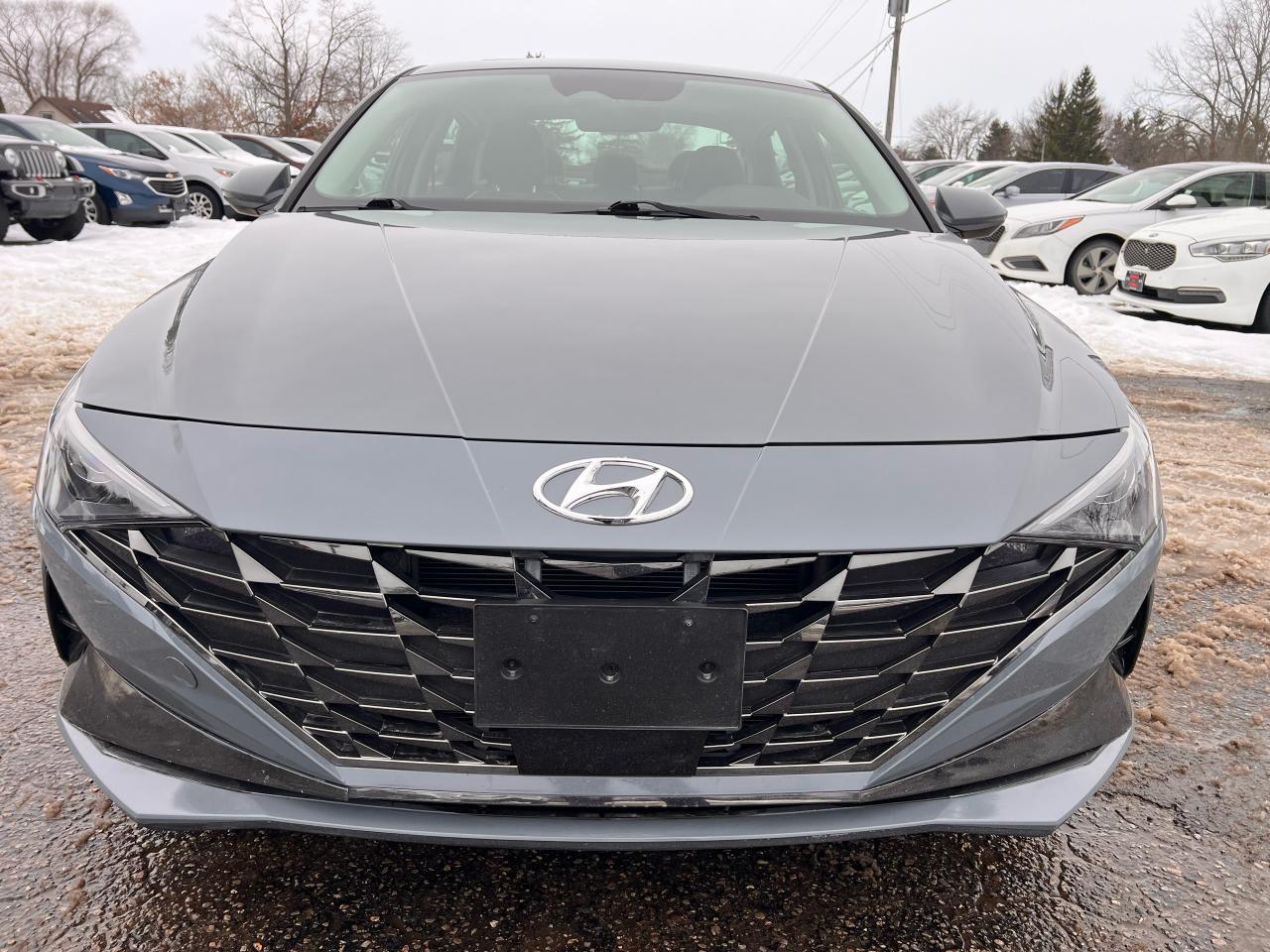 2022 Hyundai Elantra Ultimate Hybrid Photo