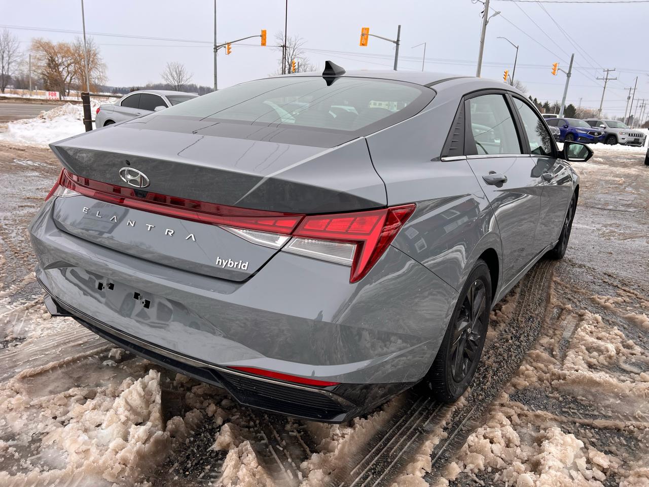 2022 Hyundai Elantra Ultimate Hybrid Photo