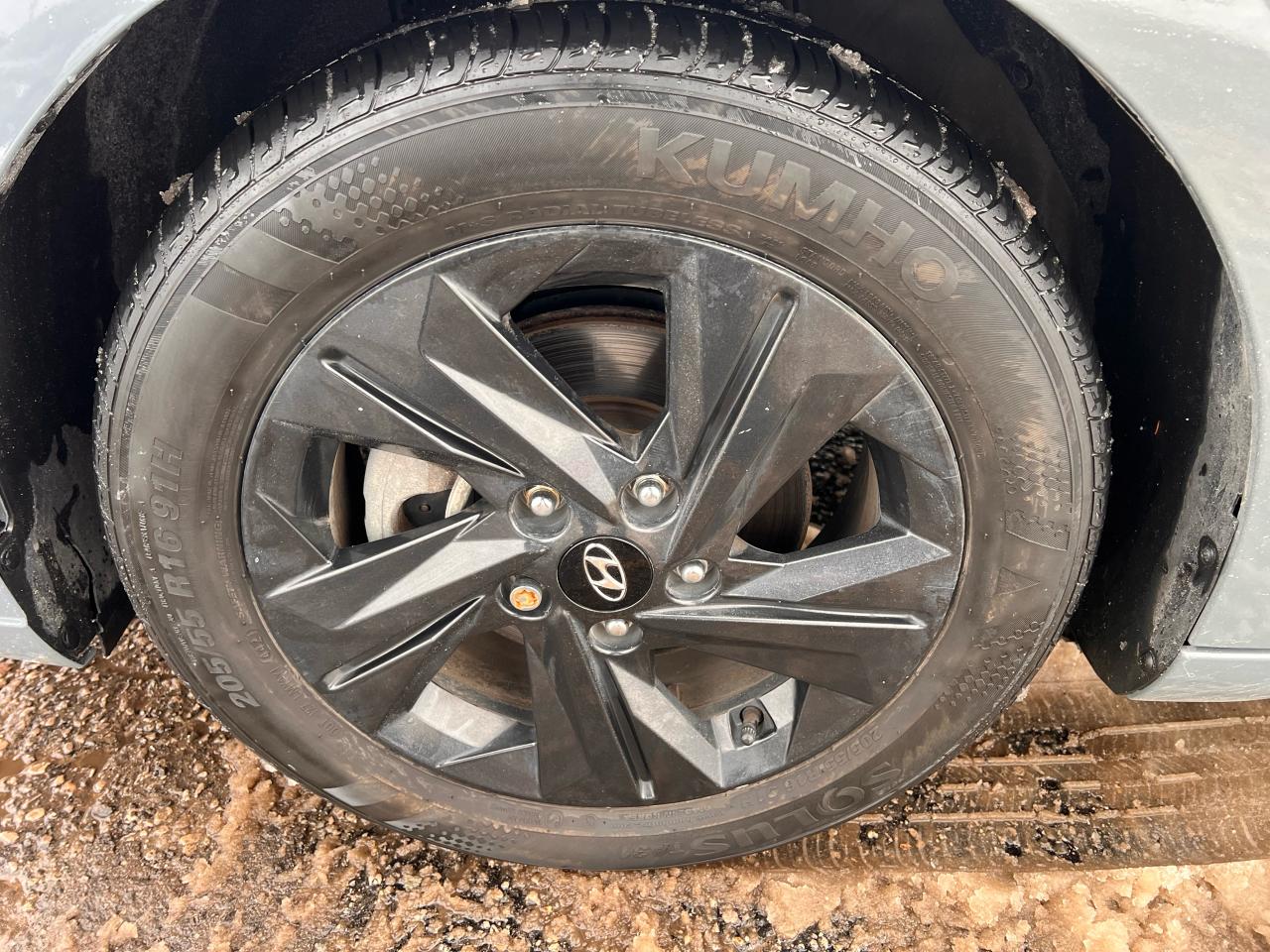 2022 Hyundai Elantra Ultimate Hybrid Photo