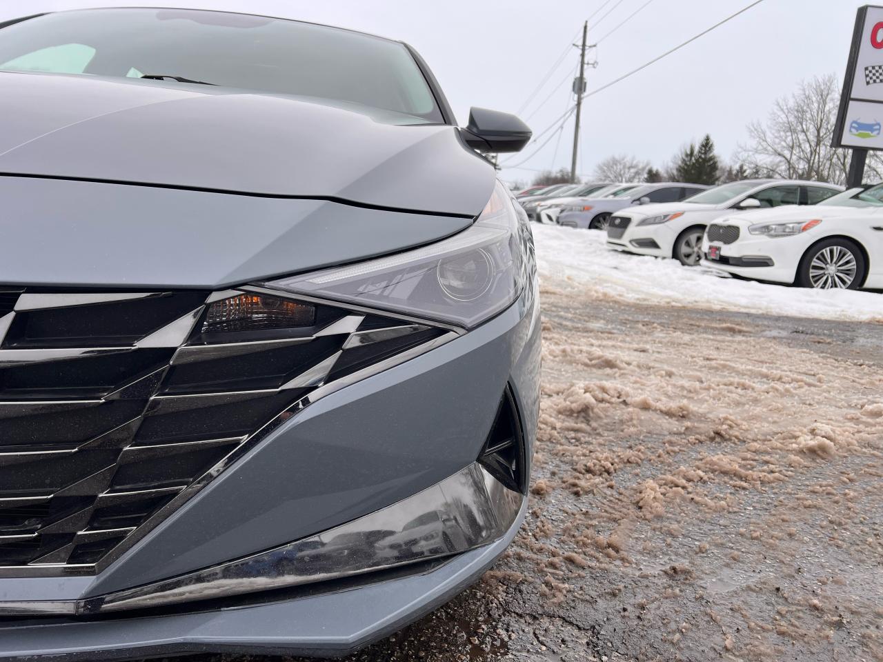 2022 Hyundai Elantra Ultimate Hybrid Photo