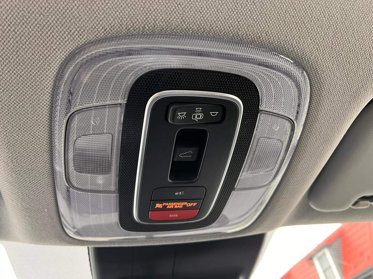 2022 Hyundai Elantra Ultimate Hybrid Photo