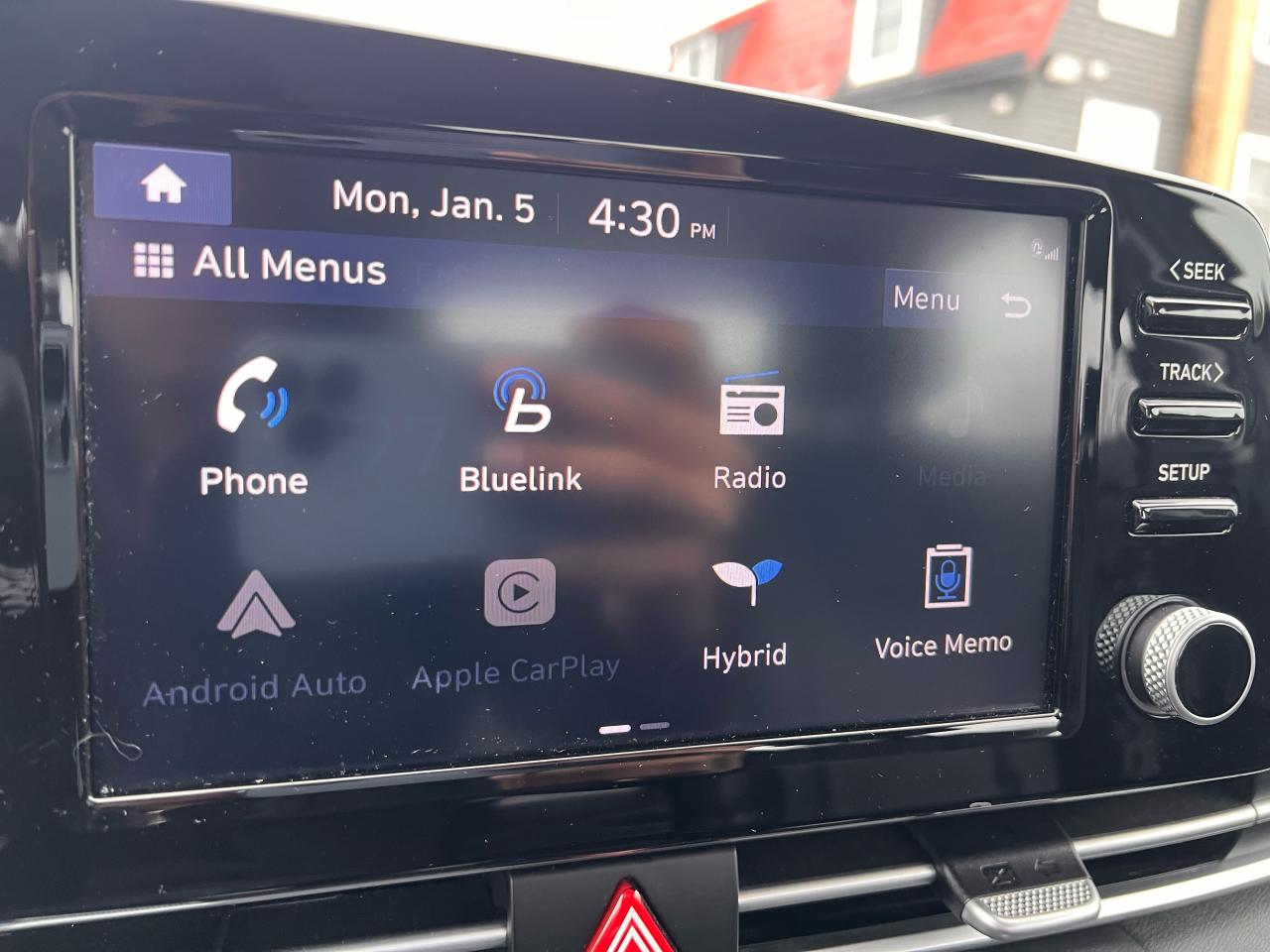 2022 Hyundai Elantra Ultimate Hybrid Photo