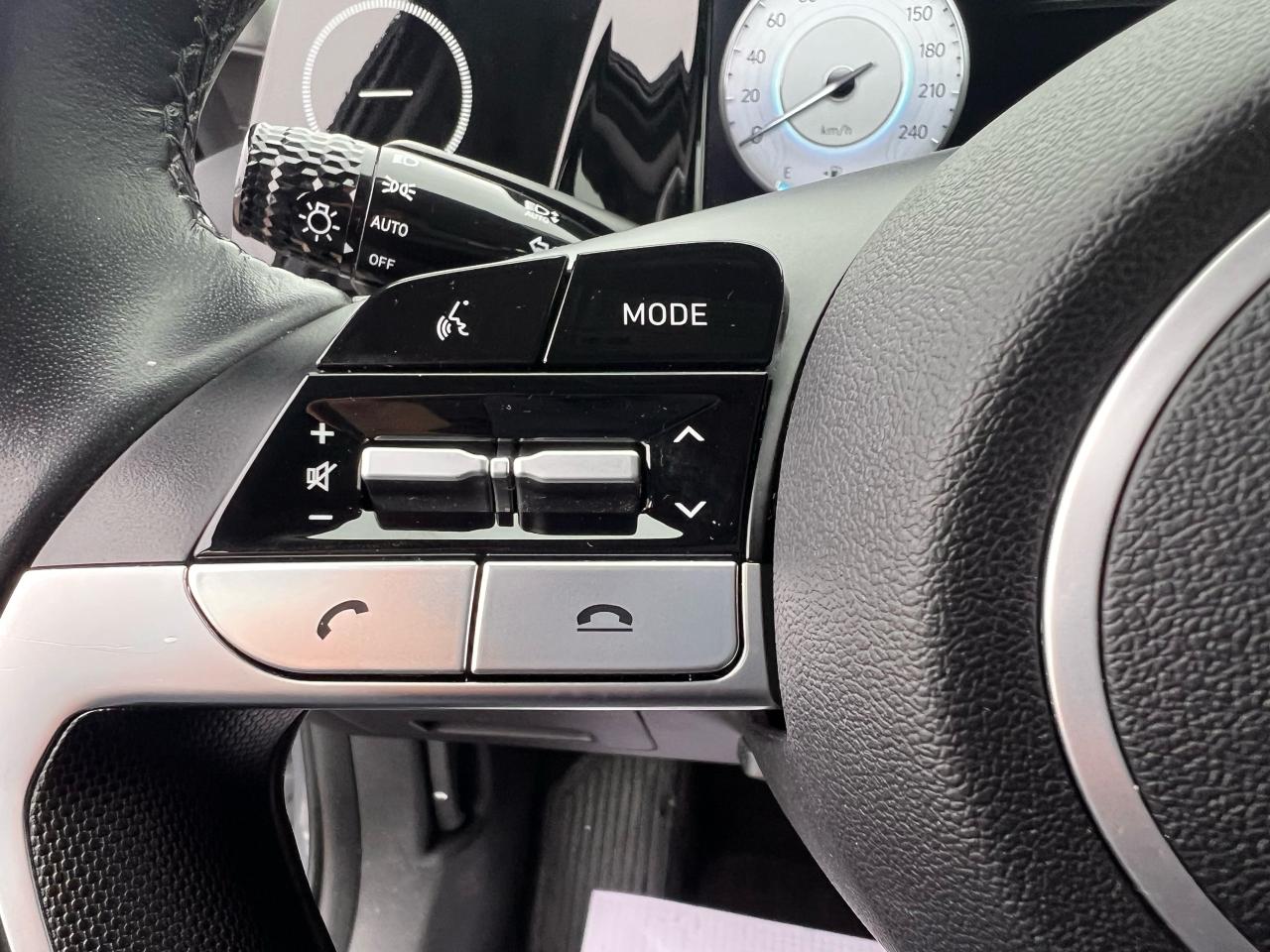 2022 Hyundai Elantra Ultimate Hybrid Photo