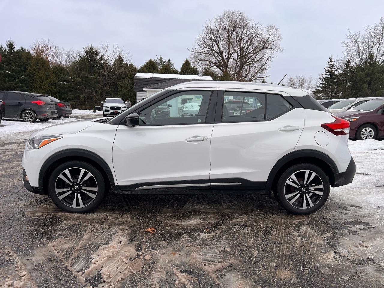 2018 Nissan Kicks SR Photo6