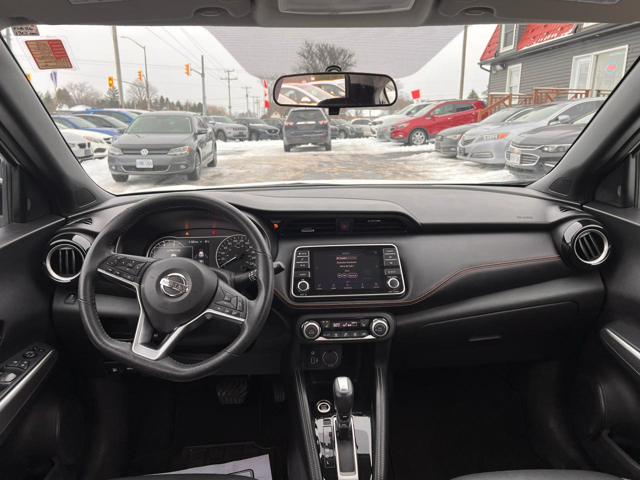 2018 Nissan Kicks SR Photo