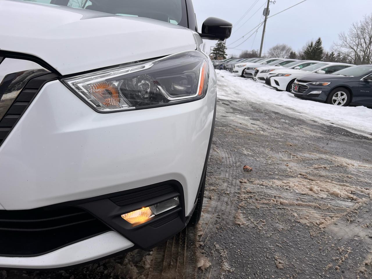 2018 Nissan Kicks SR Photo9