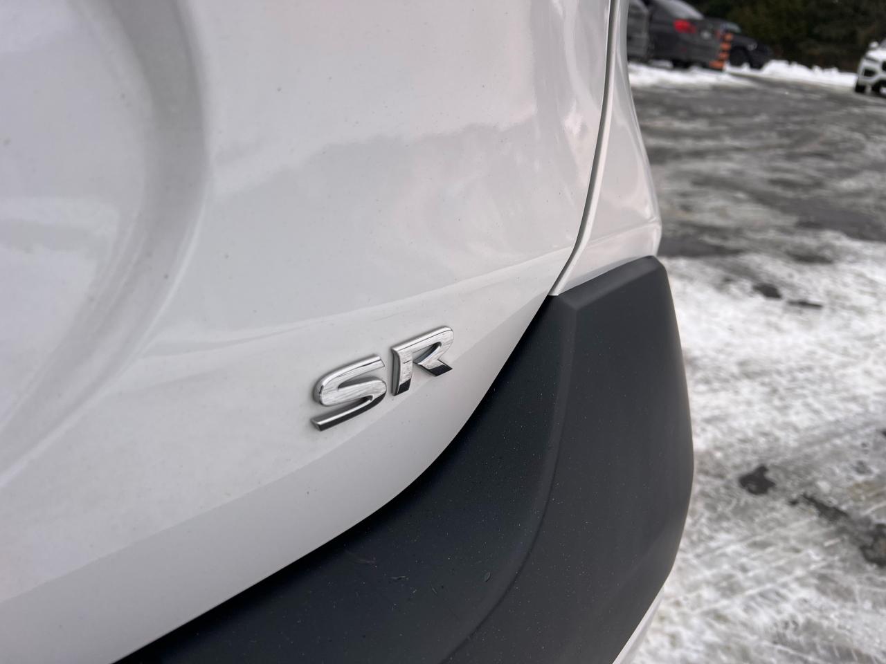 2018 Nissan Kicks SR Photo10