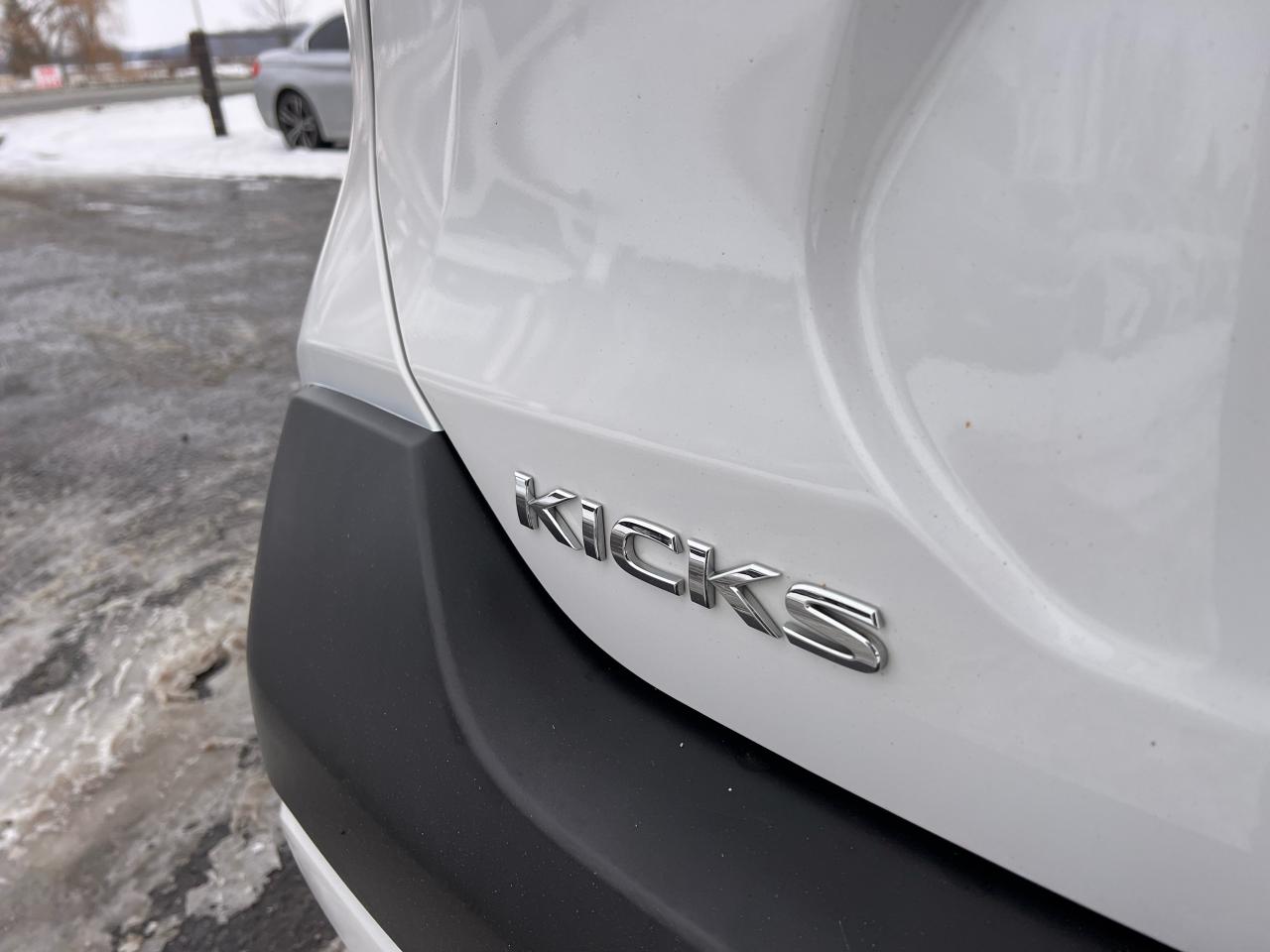 2018 Nissan Kicks SR Photo43