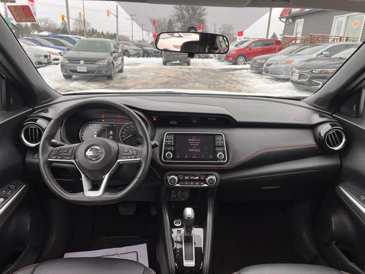 2018 Nissan Kicks SR Photo