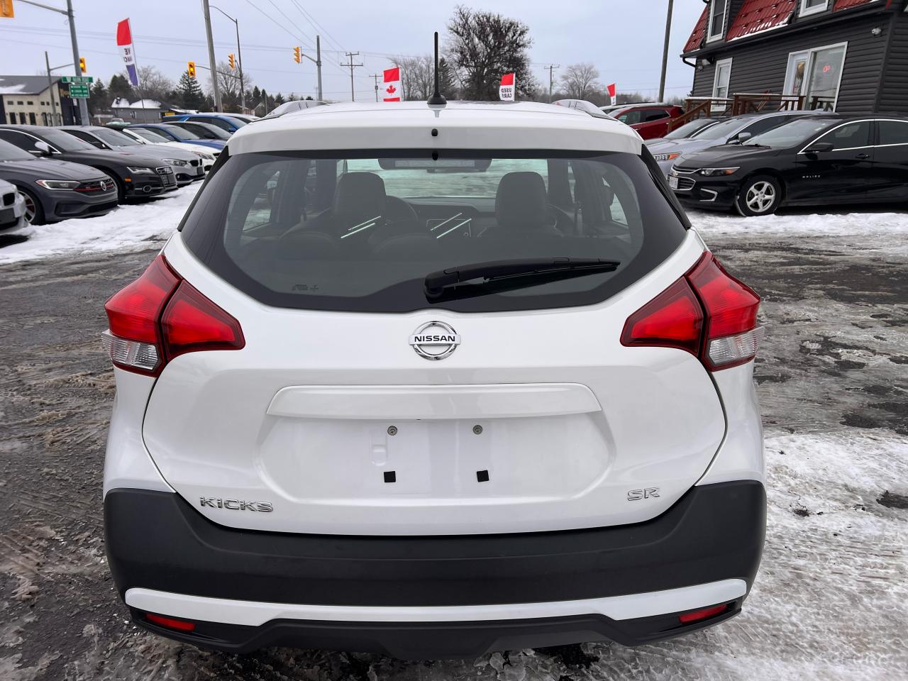 2018 Nissan Kicks SR Photo