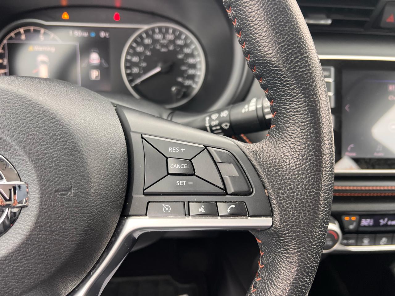 2018 Nissan Kicks SR Photo