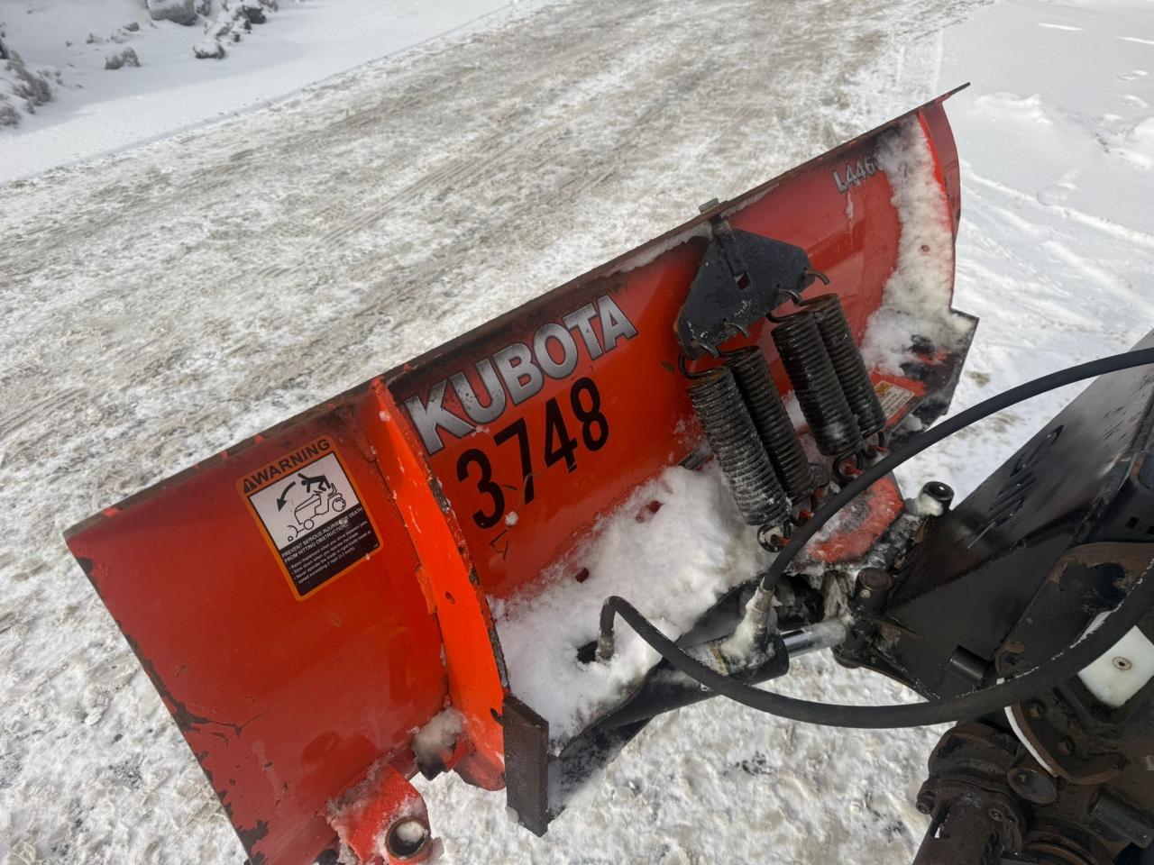 2015 KUBOTA L5740 L4060, PLOW AND SALTER, HST, 1500HRS, TRACTOR - Photo #11