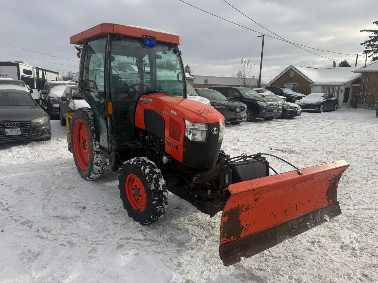 2015 KUBOTA L5740 L4060, PLOW AND SALTER, HST, 1500HRS, TRACTOR - Photo #4