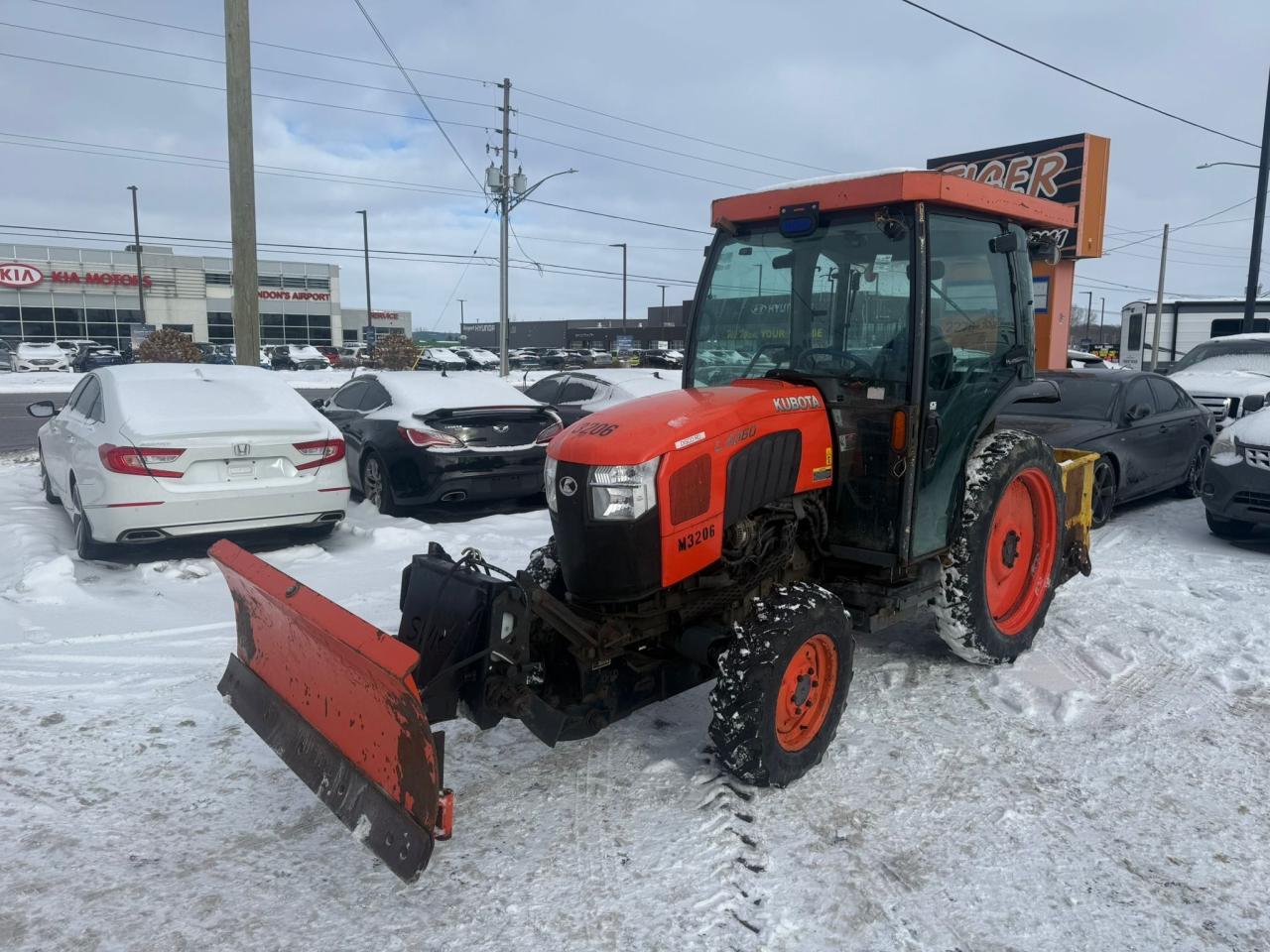 2015 KUBOTA L5740 L4060, PLOW AND SALTER, HST, 1500HRS, TRACTOR - Photo #1