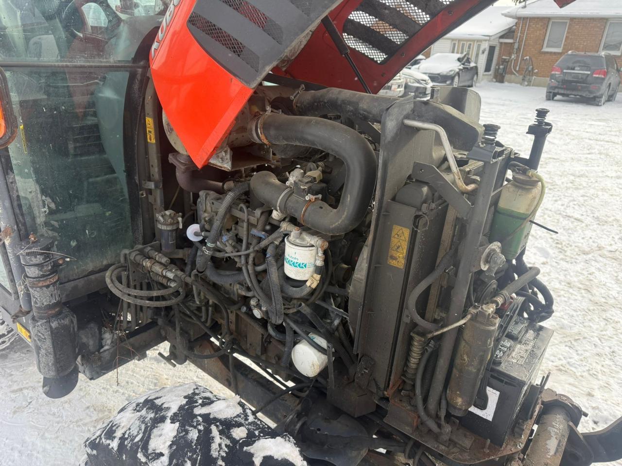 2015 KUBOTA L5740 L4060, PLOW AND SALTER, HST, 1500HRS, TRACTOR - Photo #13