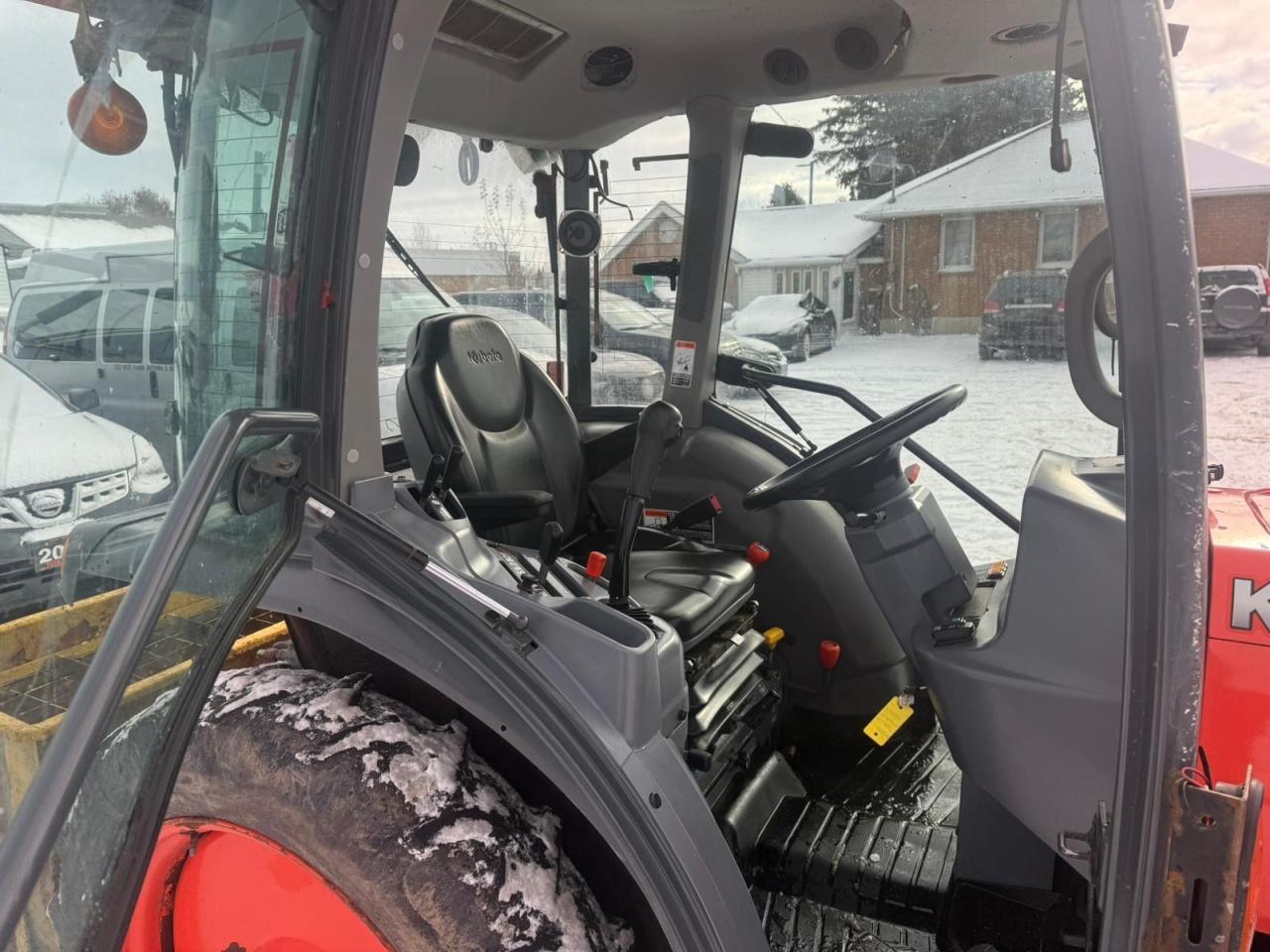 2015 KUBOTA L5740 L4060, PLOW AND SALTER, HST, 1500HRS, TRACTOR - Photo #14