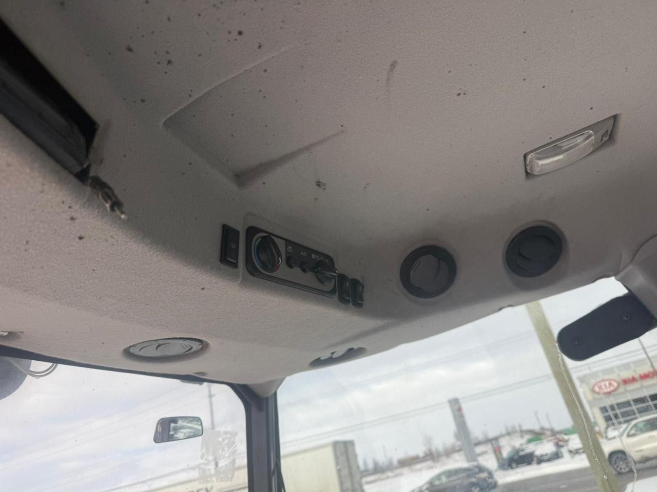 2015 KUBOTA L5740 L4060, PLOW AND SALTER, HST, 1500HRS, TRACTOR - Photo #19