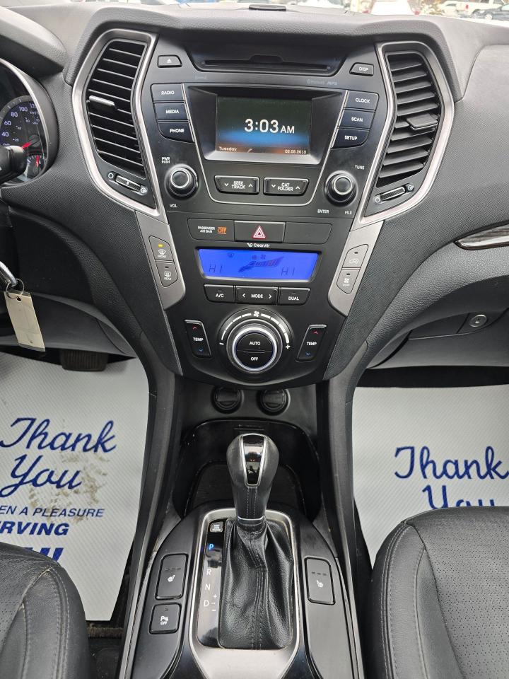 2014 Hyundai Santa Fe XL AWD 4dr 3.3L Auto Luxury - Photo #5